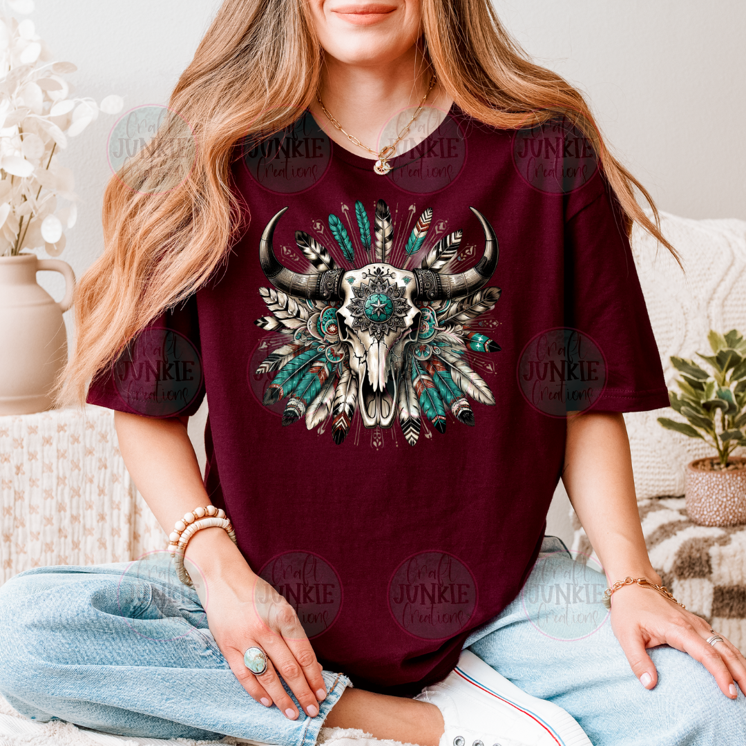 Cow skull feathers Tee